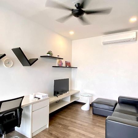 קאג'אנג Landmark Residence 2, Studio For 2 Pax, High Floor, Nice View, Free Parking, Budget Stay מראה חיצוני תמונה