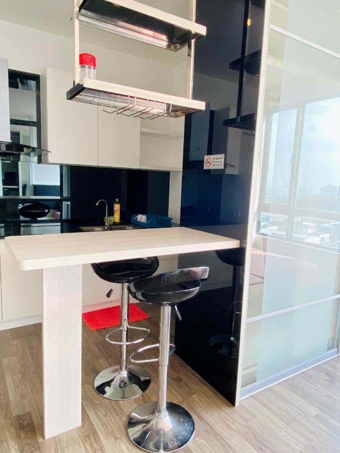קאג'אנג Landmark Residence 2, Studio For 2 Pax, High Floor, Nice View, Free Parking, Budget Stay מראה חיצוני תמונה