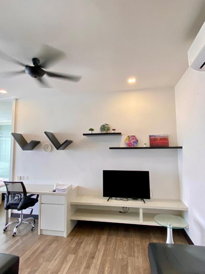 קאג'אנג Landmark Residence 2, Studio For 2 Pax, High Floor, Nice View, Free Parking, Budget Stay מראה חיצוני תמונה